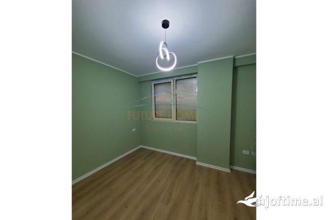 Shtepi me qera Apartament ne Tirane, 2+1, Mobilimi E mobiluar, Pagesa 400  Euro.