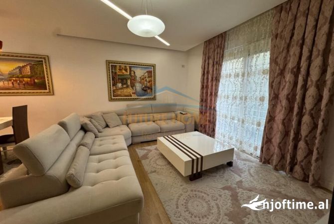 Shtepi me qera Apartament ne Tirane, 2+1, Mobilimi E mobiluar, Pagesa 700  Euro.