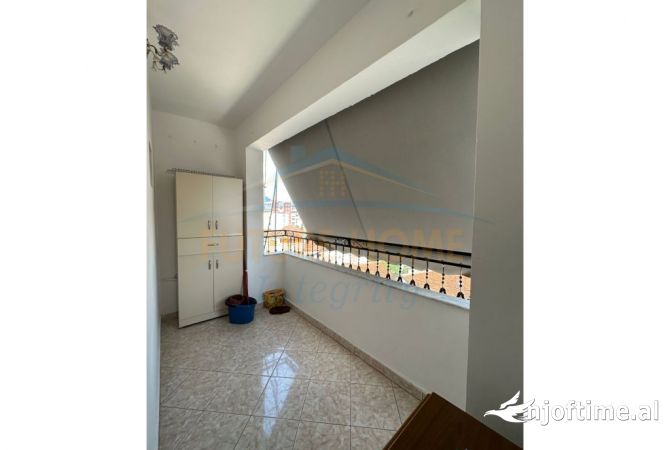 Shtepi me qera 2+1 ne Tirane - 420 Euro