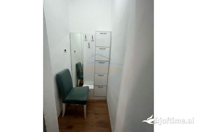 Shtepi me qera Apartament ne Tirane, 2+1, Mobilimi E mobiluar, Pagesa 600  Euro.