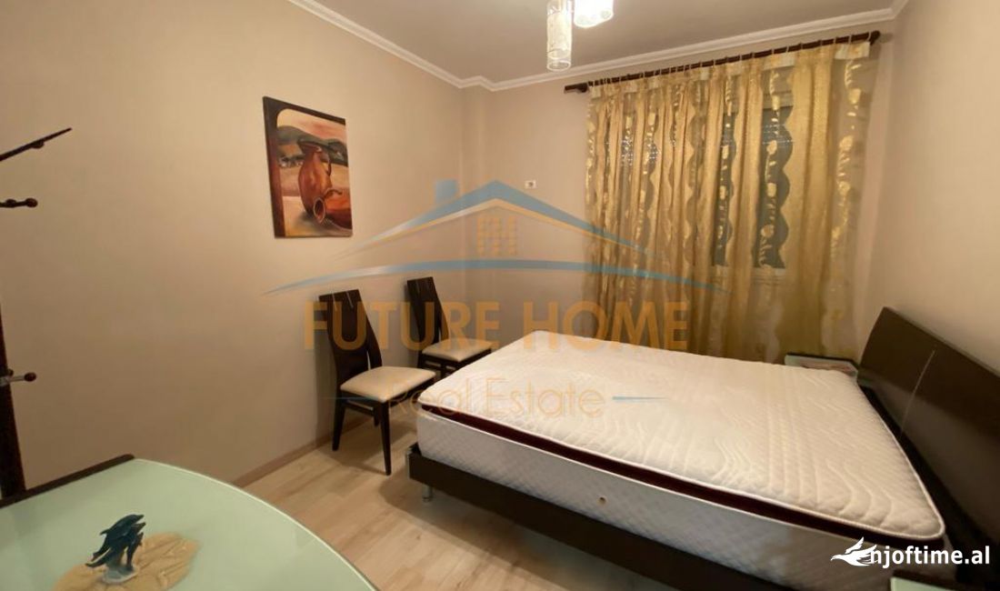 Shtepi me qera Apartament ne Tirane, 2+1, Mobilimi E mobiluar, Pagesa 700  Euro.