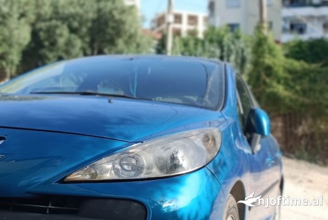Makina ne shitje ne Sarande - 2,600 Euro