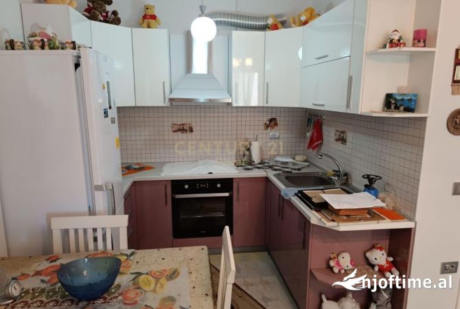 Shtepi me qera 1+1 ne Tirane - 350 Euro