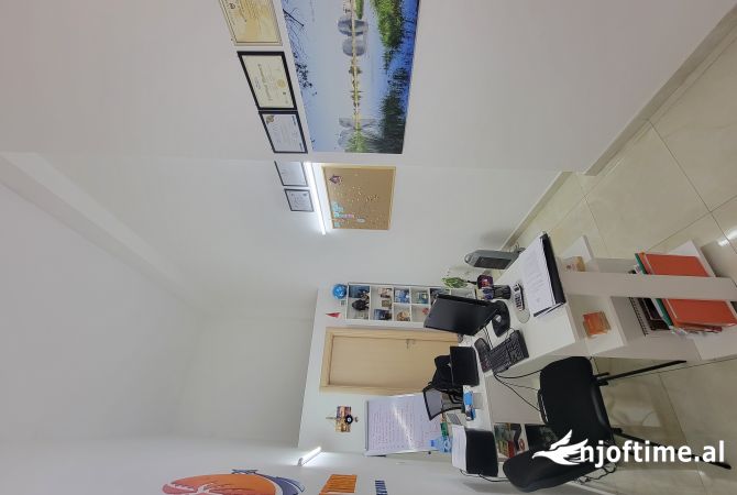 Ambient biznesi me qera 3+1 ne Tirane - 250 Euro