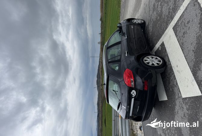 Makina ne shitje  ne Fier - 2,800 Euro