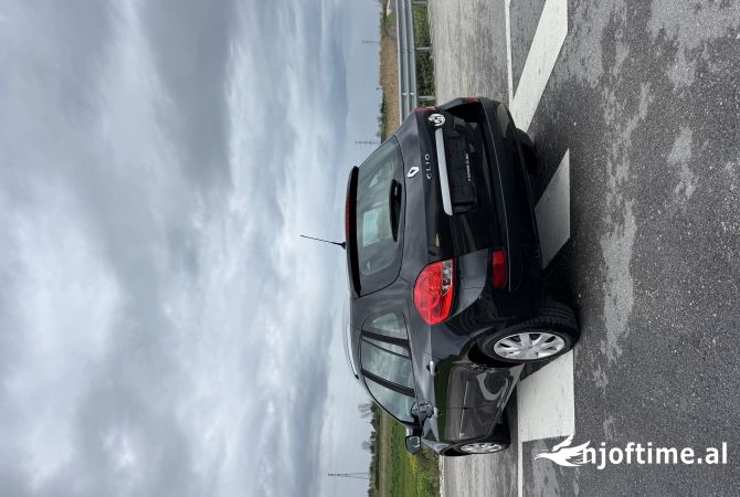 Cars for sale in Fier, Renault, 2009 gasoline-gas,Kambio Manual Payment 2,800  Euro.