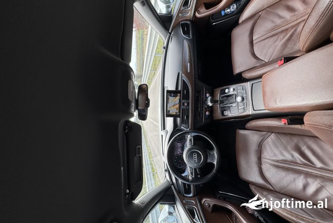 Makina ne shitje ne Fier, Audi, 2013 Benzine,Kambio Automatik Pagesa 10,900  Euro.