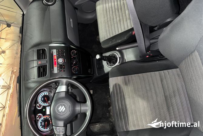 Makina ne shitje  ne Fier - 5,500 Euro