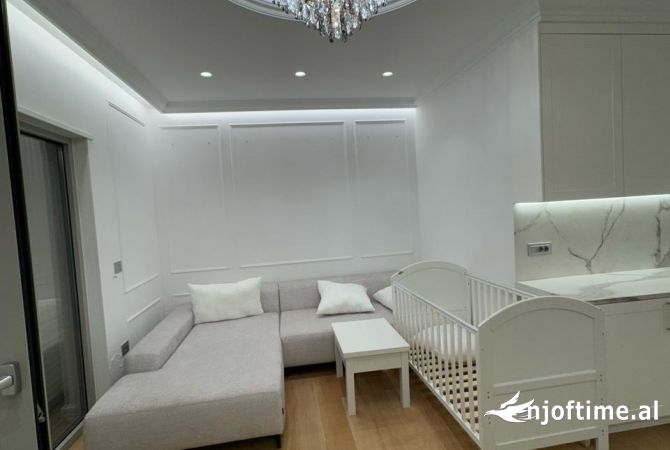 Shtepi ne shitje Apartament ne Tirane, 2+1, Mobilimi E mobiluar, Pagesa 280,000  Euro.