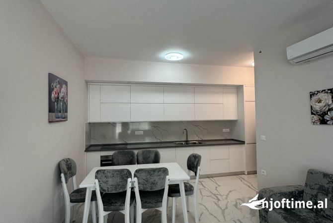 Shtepi me qera 2+1 ne Tirane - 850 Euro