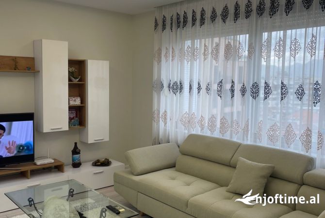 Casa in affitto 1+1 a Tirana - 1,000 Euro