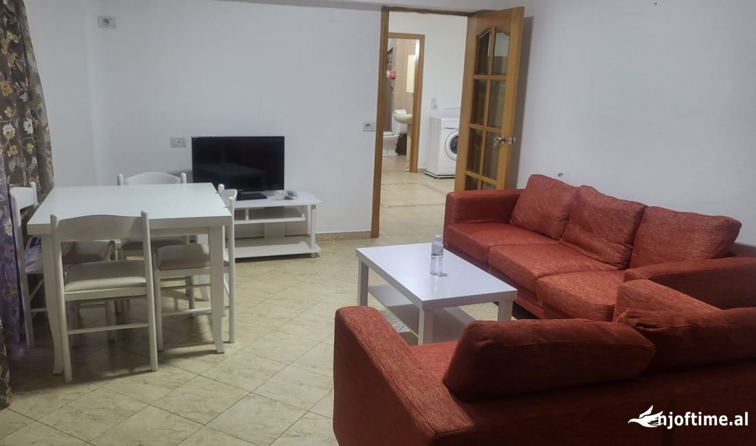 Shtepi me qera Apartament ne Tirane, 2+1, Mobilimi E mobiluar, Pagesa 600  Euro.