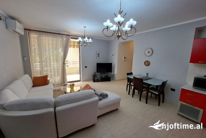 Shtepi me qera 2+1 ne Tirane - 700 Euro