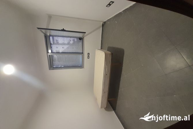 Shtepi me qera 2+1 ne Tirane - 35,000 Leke
