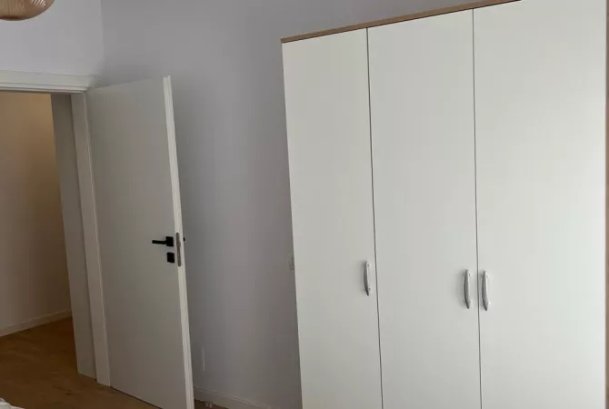 Shtepi me qera 2+1 ne Tirane - 950 Euro