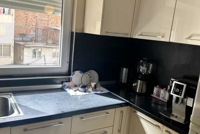 Casa in affitto 3+1 a Tirana - 1,000 Euro