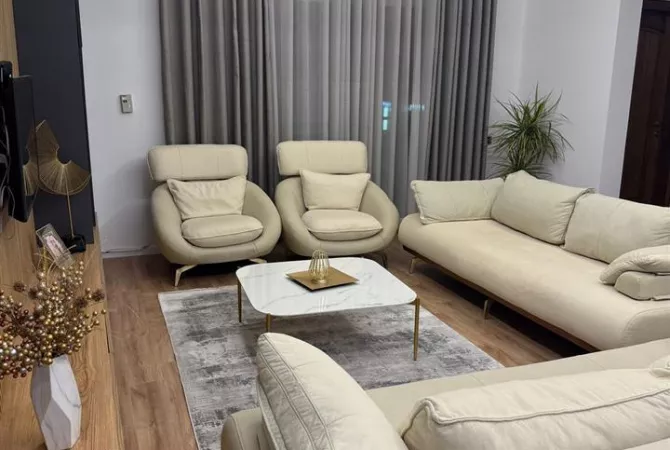Shtepi me qera 3+1 ne Tirane - 1,100 Euro