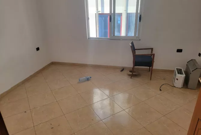 Shtepi me qera 1+1 ne Tirane - 310 Euro