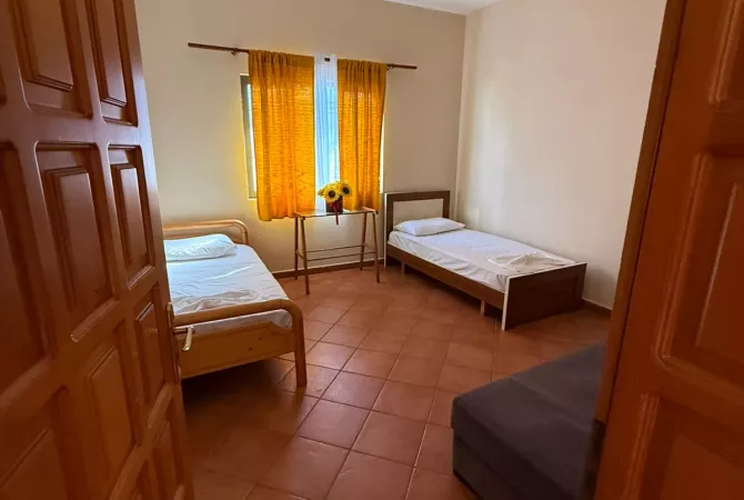 Shtepi me qera 2+1 ne Tirane - 450 Euro