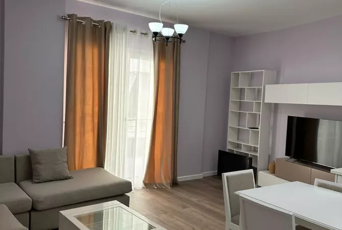 🏠 Shtepi  me qera,  Pallat i Ri  1+1 Liqeni thate 