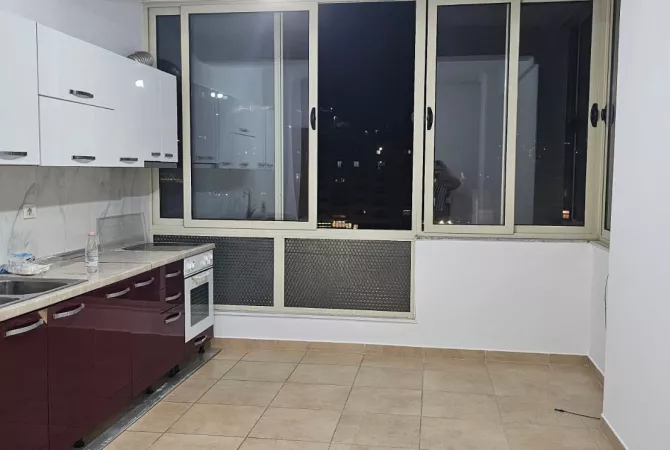 Shtepi me qera 2+1 ne Tirane - 310 Euro