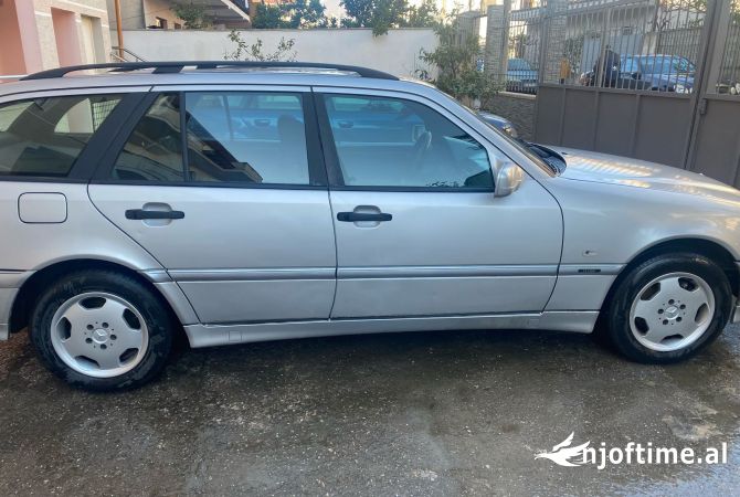 Auto in Vendita a Tirana - 1,800 Euro