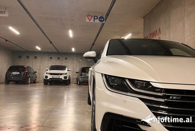 Auto in Vendita  a Tirana - 23,900 Euro