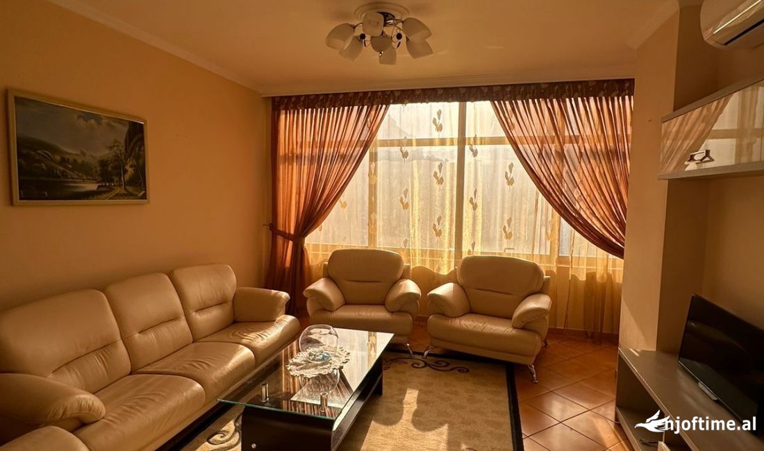 Shtepi me qera Apartament ne Tirane, 2+1, Mobilimi E mobiluar, Pagesa 550  Euro.