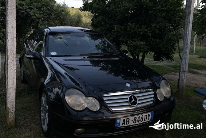 Makina ne shitje  ne Tirane - 2,000 Euro