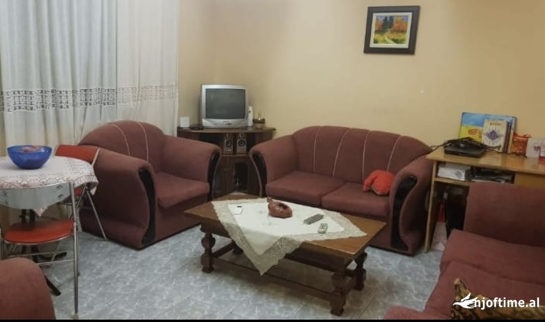 Shtepi me qera Apartament ne Tirane, 1+1, Mobilimi E mobiluar, Pagesa 40,000  Leke.
