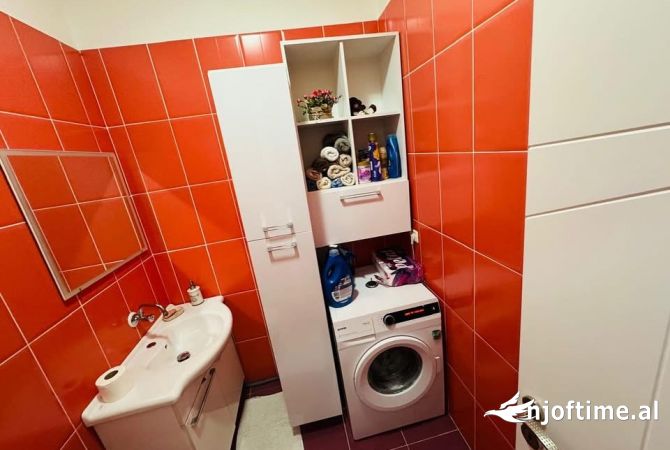 Shtepi ne shitje Penthose(kati i fundit panoramik) ne Shkoder, 2+1, Mobilimi E mobiluar, Pagesa 150,000  Euro.