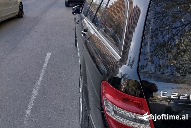 Auto in Vendita  a Valona - 6,190 Euro