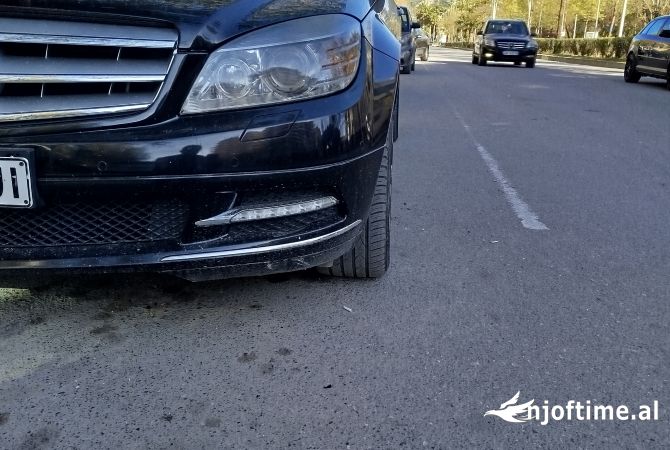 Auto in Vendita  a Valona - 6,190 Euro