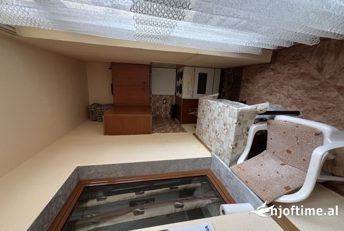 Shtepi ne shitje Apartament ne Pogradec, 2+1, Mobilimi E mobiluar, Pagesa 120,000  Euro.