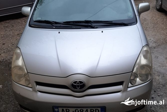 Makina ne shitje ne Tirane, Mazda, 2012 Benzine,Kambio Automatik Pagesa 4,200  Euro.