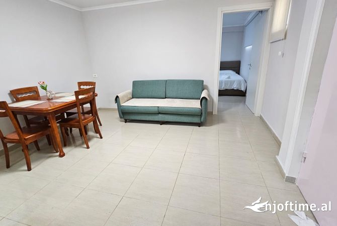 Shtepi me qera Shtepi Private ne Tirane, 1+1, Mobilimi E mobiluar, Pagesa 500  Euro.