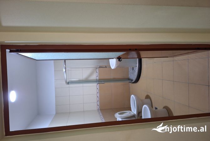 Shtepi me qera Apartament ne Tirane, 3+1, Mobilimi E mobiluar, Pagesa 38,000  Leke.