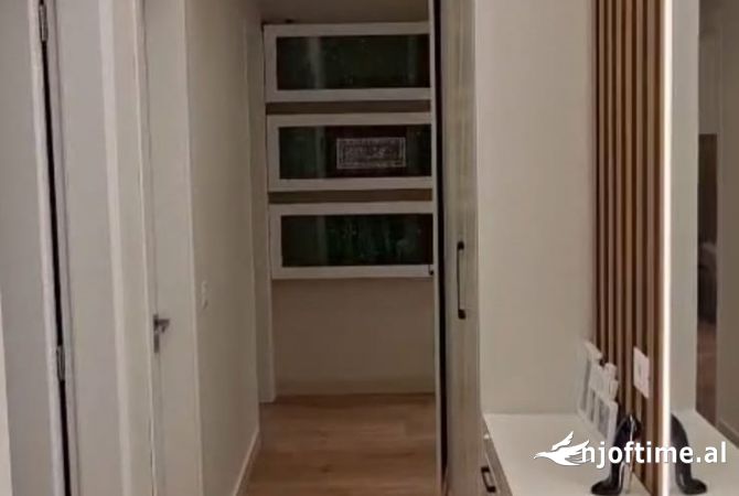 Shtepi me qera 2+1 ne Tirane - 900 Euro
