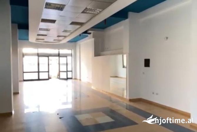 Ambient biznesi me qera 1+1 ne Tirane - 800 Euro