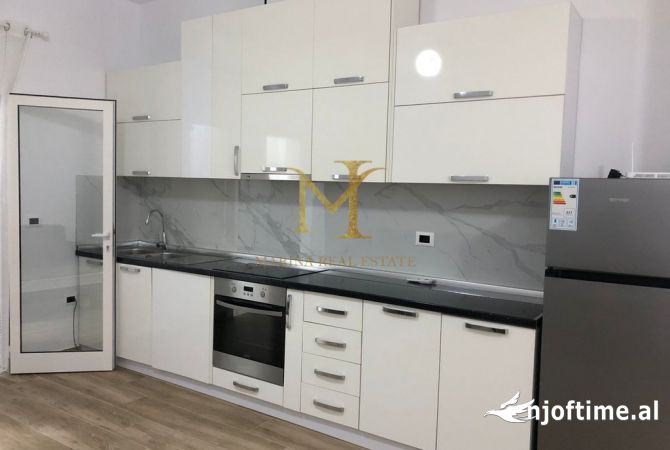 Shtepi me qera 1+1 ne Durres - 250 Euro