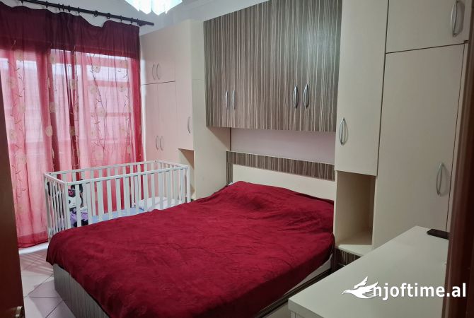 Shtepi me qera 1+1 ne Tirane - 37,000 Leke