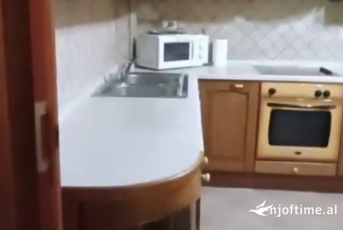 Shtepi me qera 1+1 ne Tirane - 550 Euro