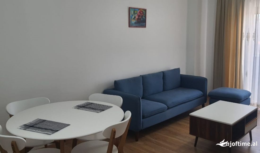 Shtepi me qera Apartament ne Tirane, 2+1, Mobilimi E mobiluar, Pagesa 800  Euro.