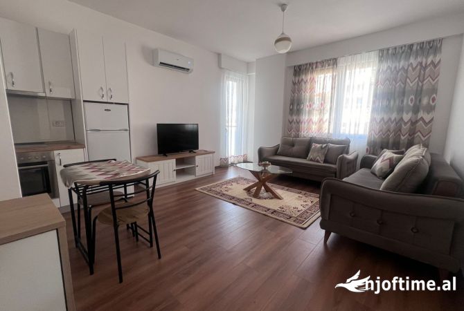 Shtepi me qera 1+1 ne Tirane - 650 Euro