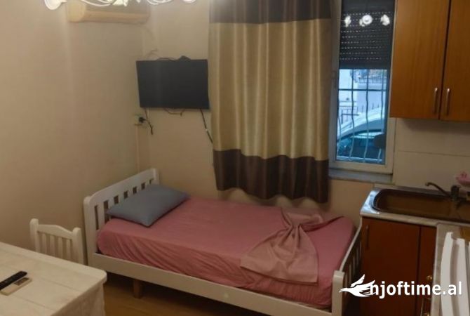 Shtepi me qera Garsoniere ne Tirane - 450 Euro