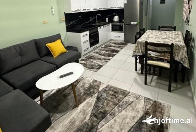 Shtepi me qera 1+1 ne Tirane - 450 Euro