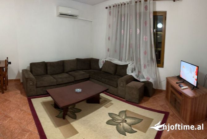 Shtepi me qera 1+1 ne Tirane - 450 Euro