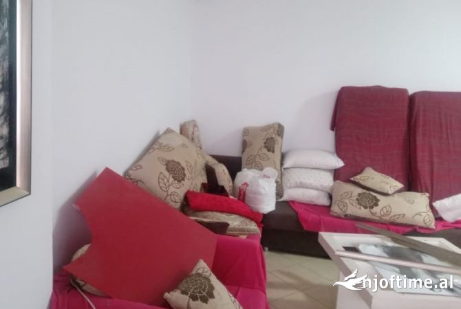 Shtepi me qera 1+1 ne Tirane - 320 Euro
