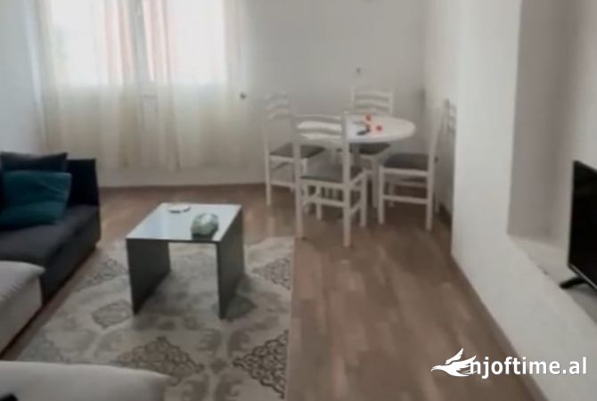 Shtepi me qera 2+1 ne Tirane - 450 Euro