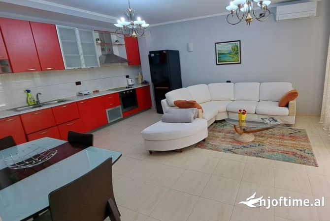 Shtepi me qera 2+1 ne Tirane - 700 Euro